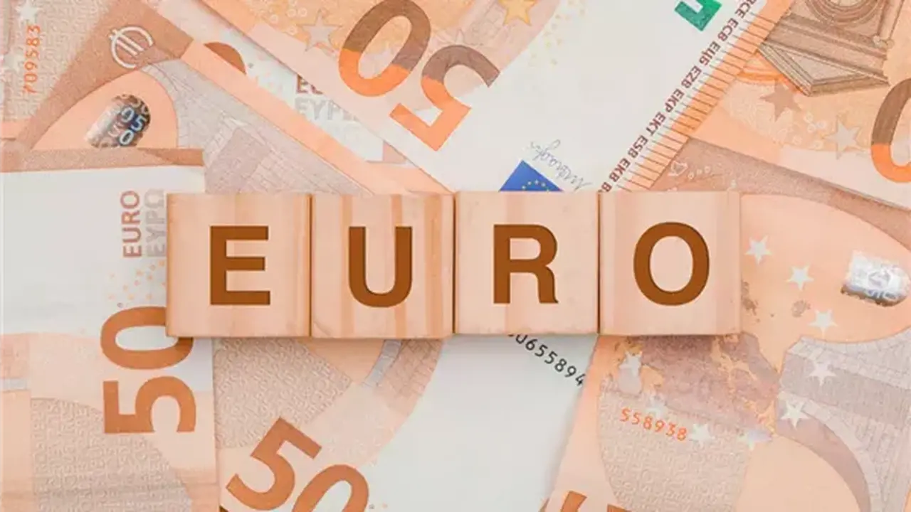 ختام تعاملات الإثنين: كيف استقر سعر اليورو أمام الجنيه المصري في البنوك؟